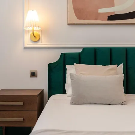 Cosy Flat In With Private Patio & Garden Area By Lisbeyond Διαμέρισμα