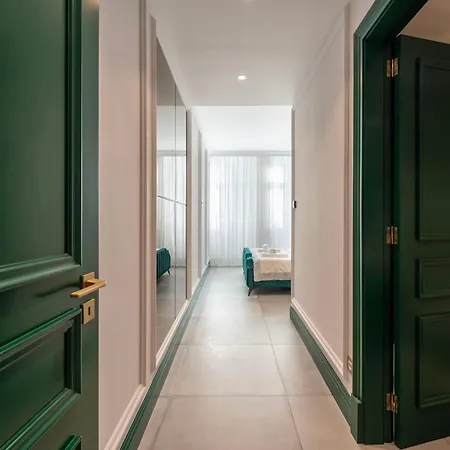 公寓 Cosy Flat In With Private Patio & Garden Area By Lisbeyond *