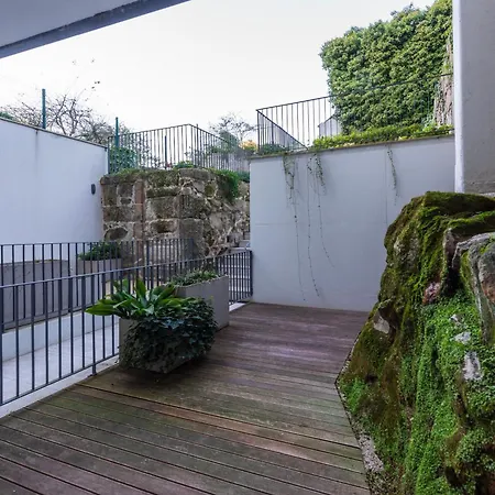 Lejlighed Cosy Flat In With Private Patio & Garden Area By Lisbeyond