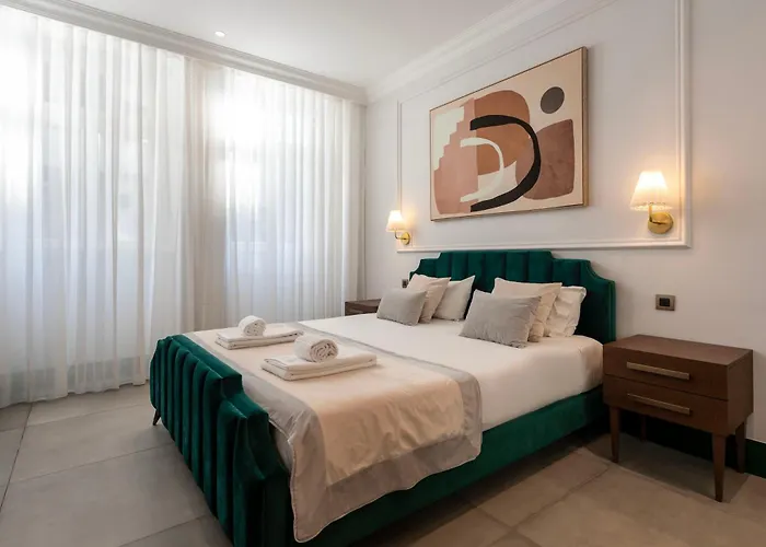 Cosy Flat In With Private Patio & Garden Area By Lisbeyond *