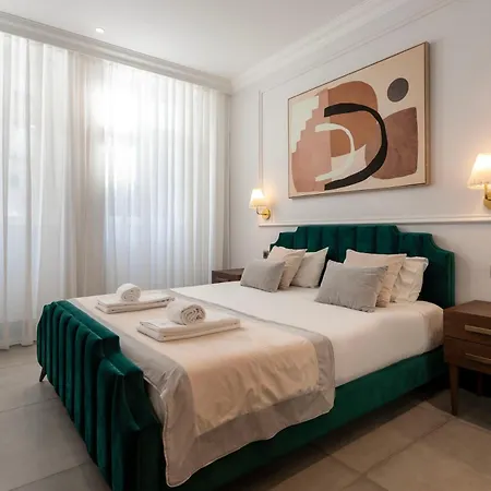 Cosy Flat In With Private Patio & Garden Area By Lisbeyond *