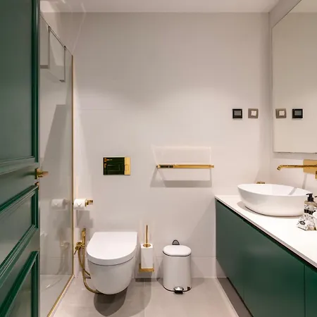 Apartamento Cosy Flat In With Private Patio & Garden Area By Lisbeyond Porto