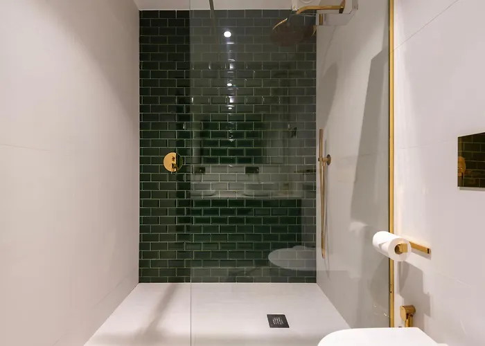 Cosy Flat In With Private Patio & Garden Area By Lisbeyond Apartamento Porto