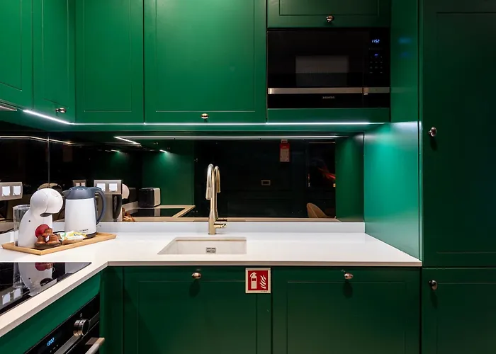 Apartamento Cosy Flat In With Private Patio & Garden Area By Lisbeyond *